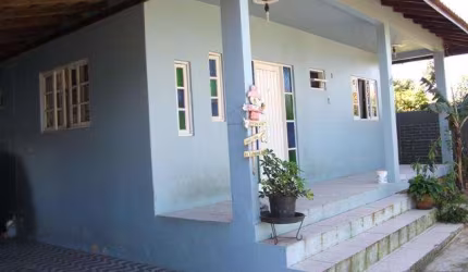 Casa com 3 quartos à venda no São João do Rio Vermelho, Florianópolis  por R$ 570.000