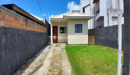 Casa com 3 quartos à venda no São João do Rio Vermelho, Florianópolis  por R$ 349.000