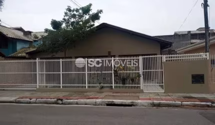 Casa com 4 quartos à venda no Canasvieiras, Florianópolis  por R$ 1.380.000