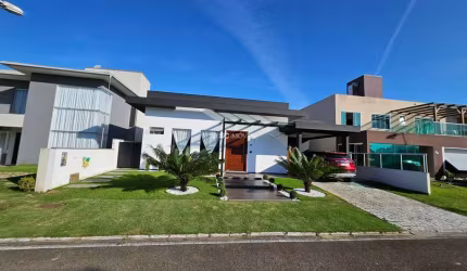 Casa em condomínio fechado com 5 quartos à venda no São João do Rio Vermelho, Florianópolis  por R$ 1.850.000