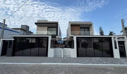 Casa com 4 quartos à venda no Ingleses, Florianópolis  por R$ 2.650.000