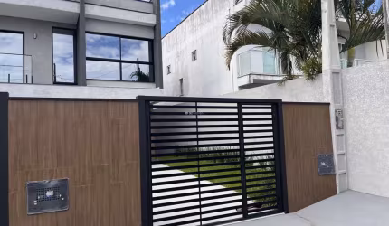 Casa com 3 quartos à venda no Ingleses, Florianópolis  por R$ 549.000