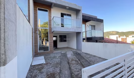 Casa com 2 quartos à venda no Ingleses, Florianópolis  por R$ 685.000