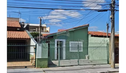 Casa com 104m² de construção em um terreno de 182m² no Bairro Jardim Europa