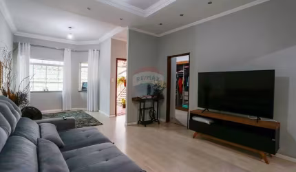 Casa a Venda em Votorantim/SP com 196m de área construída.