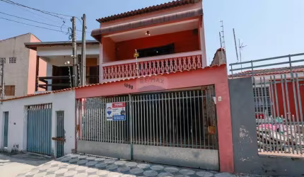 Casa a venda com 4 quartos sendo 1 suite, na Jardim Zulmira, Sorocaba SP