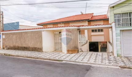 Excelente casa com 4 dorms sendo 1 suíte à venda na Vila Hortência - Sorocaba - São Paulo
