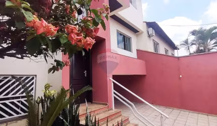 Casa com 4 quartos, sendo uma suíte máster, escritório, espaço gourmet completo com piscina no bairro Trujillo, em Sorocaba/SP