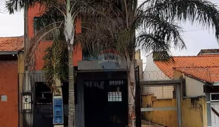 Casa com Salão Comercial à Venda no Jardim Napoli