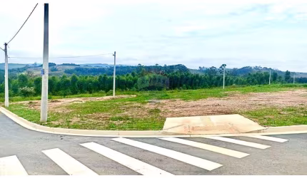 Terreno de esquina com 326m² Vivaalegro Votorantim-SP