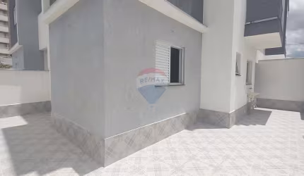 Apartamento novo com  quintal, 90 m2  de área útil, 2 quartos, na zona leste de Sorocaba, no bairro Jardim Rosália Alcoléa na zona leste de Sorocaba