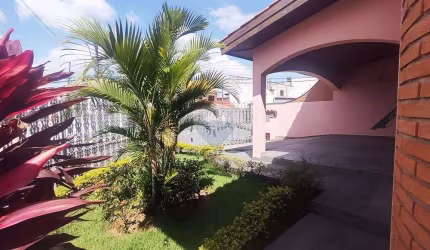 Casa térrea no Jardim Rosália Alcoléa,/ Prestes de Barros com 4 quartos sendo 1 suíte, edícula aos fundos com entrada privativa