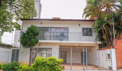 Casa com 4 quartos (1 suíte) e 350.m² de área construída à venda no Jardim Europa