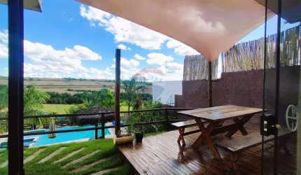 Casa de Campo aluga, 3 quartos, sendo 2 suítes, no Bairro do Cercado em Araçoiaba da Serra-SP