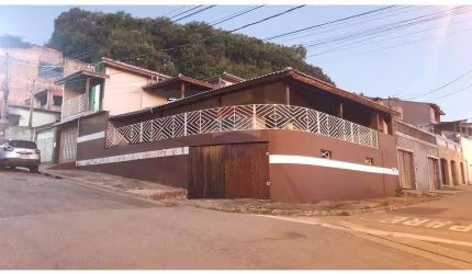 Casa Comercial para locação, para Empreiteiras e Obras em Votorantim R$ 6.000,00