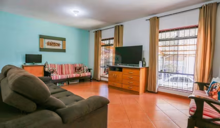 Casa Térrea à Venda no Jardim Faculdade  Localização Privilegiada e Potencial de Valorização em Sorocaba (SP)