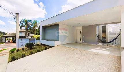 Casa para alugar 3 quartos, sendo 3 suítes, 186m², no Condomínio Chácara Ondina, em Sorocaba-SP por R$7.500,00 ao mês.