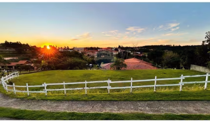 Chácara com 5.500 m2 em Alumínio-SP