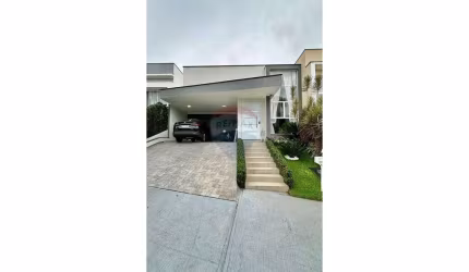Casa moderna em condomínio com 3 quartos e 3 suítes mobiliada no condomínio Villagio Milano