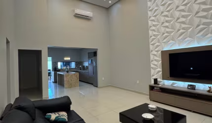 Casa Com Fino Acabamento no Parque Dez