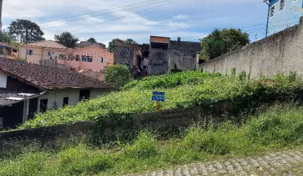 Terreno com 400m² 10x40 Planta Residencial aprovada.
