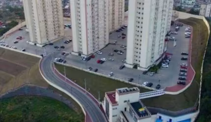 Apartamento com 58 m², 2 dormitórios, sala com sacada, cozinha com armários, área de serviço, 1 banheiro, 1 vaga de garagem.