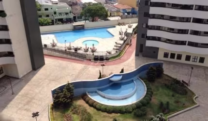 Apartamento com 144 m² de área útil, com 3 dormitórios sendo 2 suítes, 4 banheiros, sacada com churrasqueira, 4 vagas, aceita permuta!