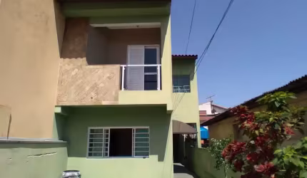 Sobrado próximo da Avenida Pereira Barreto, aceita automóvel como parte de pagamento!