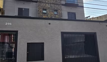 Cobertura com 100,60 m² em prédio sem condomínio com elevador!