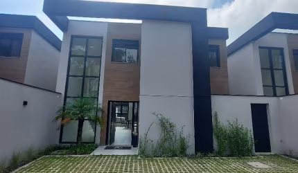 Casa Alto Padrão com 4 suítes no Condomínio Balneário Palmira em Ribeirão Pires.