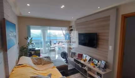 Apartamento  em Armação, 1 quarto, nascente, decorado, área de serviço. Porteira fechada.