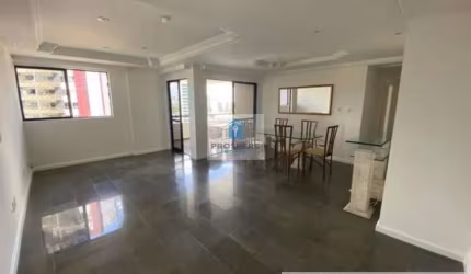 Apartamento na Pituba, 4 quartos, sendo 2 suítes, , 4 banheiros, 2 vagas na garagem, área de serviço completa.