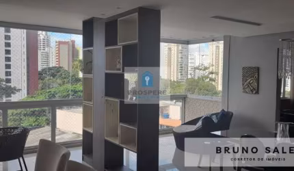 Apartamento na Vitória, vista mar, 4 quartos, revertidos para 3, sendo 2 suítes, 5 banheiros, 3 vagas de garagem, dependência completa, varanda integrada.