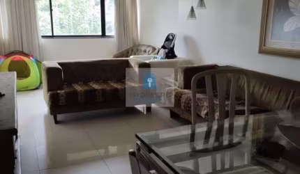 Casa Triplex no Parque Bela Vista, 2 quartos, sendo 2 suítes, 3 banheiros, 2 vagas de garagem.