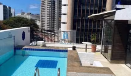 Cobertura com piscina privativa, 3 quartos sendo 2 suítes e 3 vagas de garagem