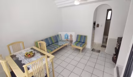 Casa Duplex: 5 quartos, 3 Suítes, 5 Banheiros e Varanda. Condomínio com segurança 24hrs, piscinas, salão de festas/jogos, academia e restaurantes.