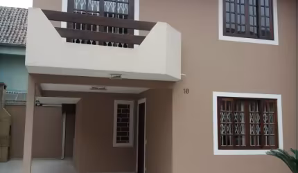 SOBRADO EM CONDOMÍNIO FECHADO