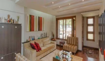Casa 4 dormitórios à venda Vila Ipiranga Porto Alegre/RS