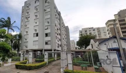Apartamento 2 dormitórios com vaga escriturada no bairro Santana