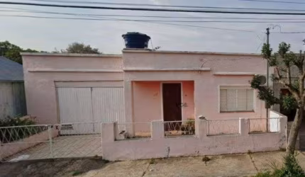 Casa com 2 dormitórios por R$ 220.000,00 na Rua Oreste M. Ferreira nº 45- Prado-