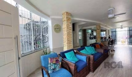 Casa, 234m², 3 dormitórios, Cristal
