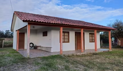 Casa Condomínio 2 dorm. + 2 vagas 90m² priv. 555m² totais Esmeralda - Viamão