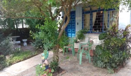 Casa com 3 dormitórios no bairro Sarandi