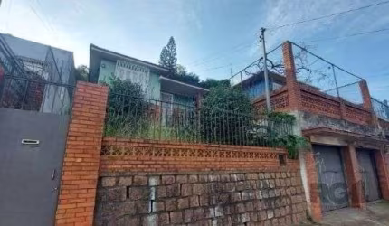 Casa de 3 dormitórios 180m², no bairro gloria