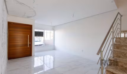 Ótimo sobrado que possui 4 dormitórios sendo 4 suítes.