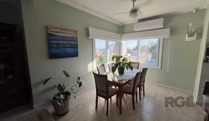 Sobrado com vista para o Rio,  3 quartos, suite, pátio - Guarujá