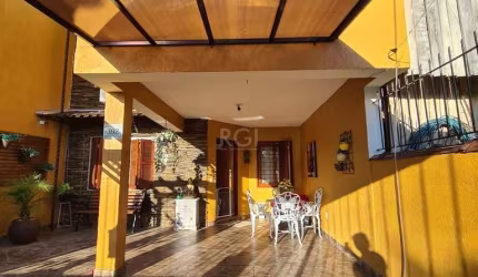 Casa no bairro Hípica - 4 dormitórios