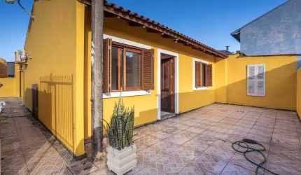 Casa na Hipica de 2 dormitórios e 3 vagas