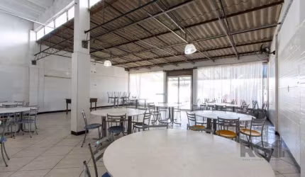 Prédio Comercial | 220m2 Privativos | Salão de Festas | Bairro Vila Nova
