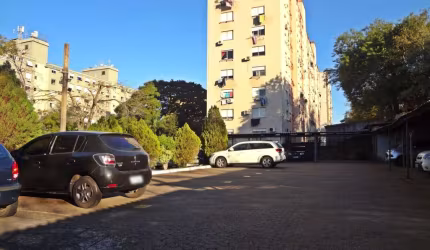 Oportunidade em Porto Alegre: Apartamento com 2 Dormitórios, 1 Vaga no J Sabará